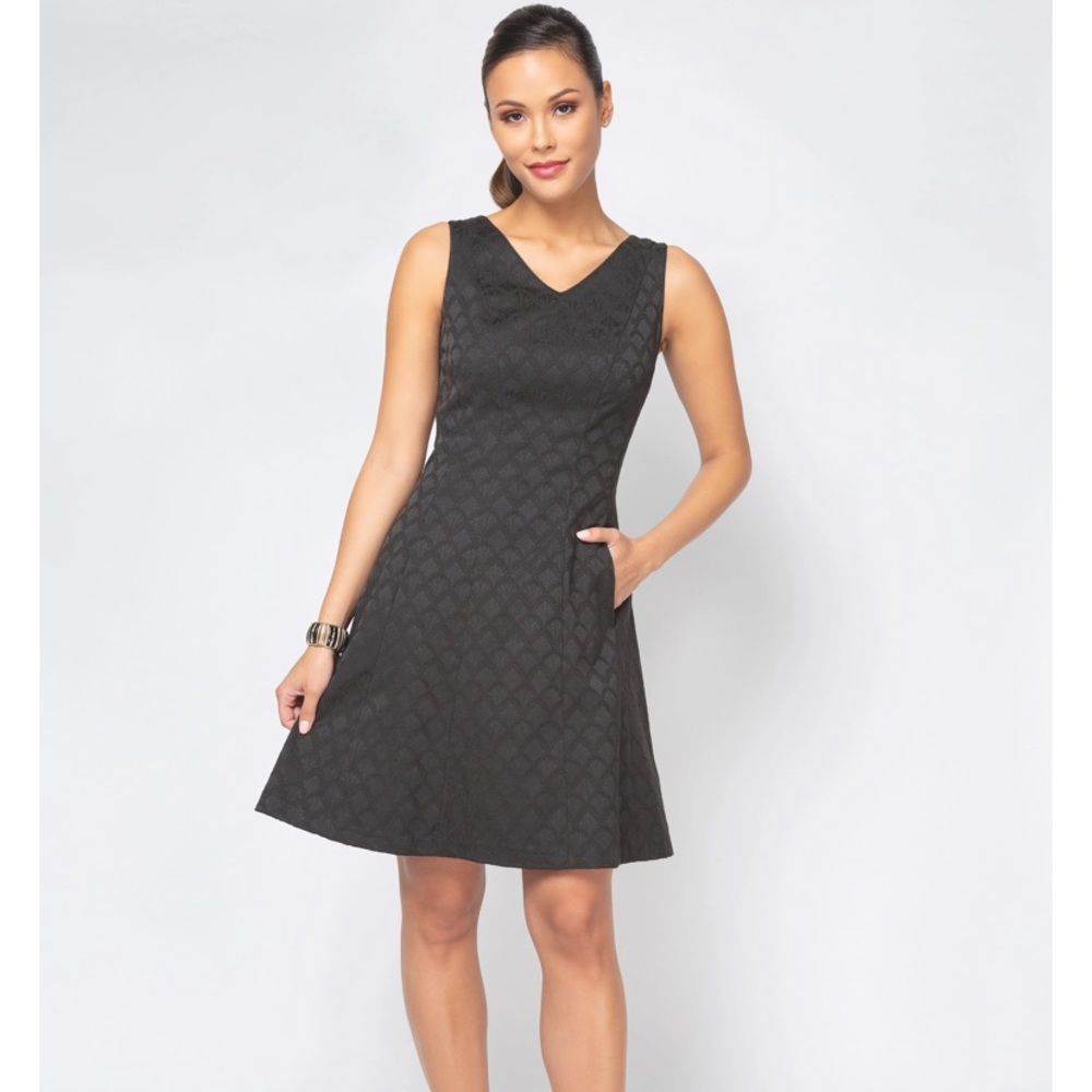 Nora Gardner Dress, NWT, 00. Black jacquard